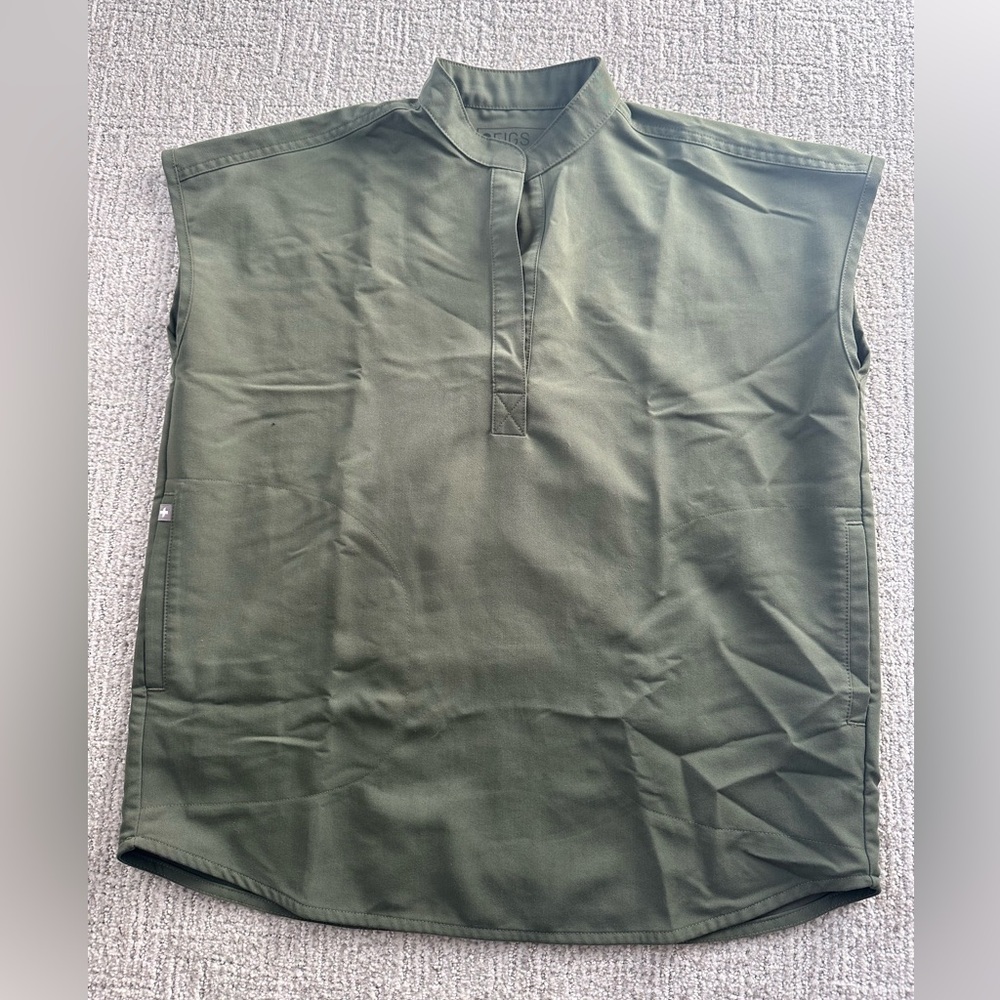 Moss Rafael Figs Scrub Top